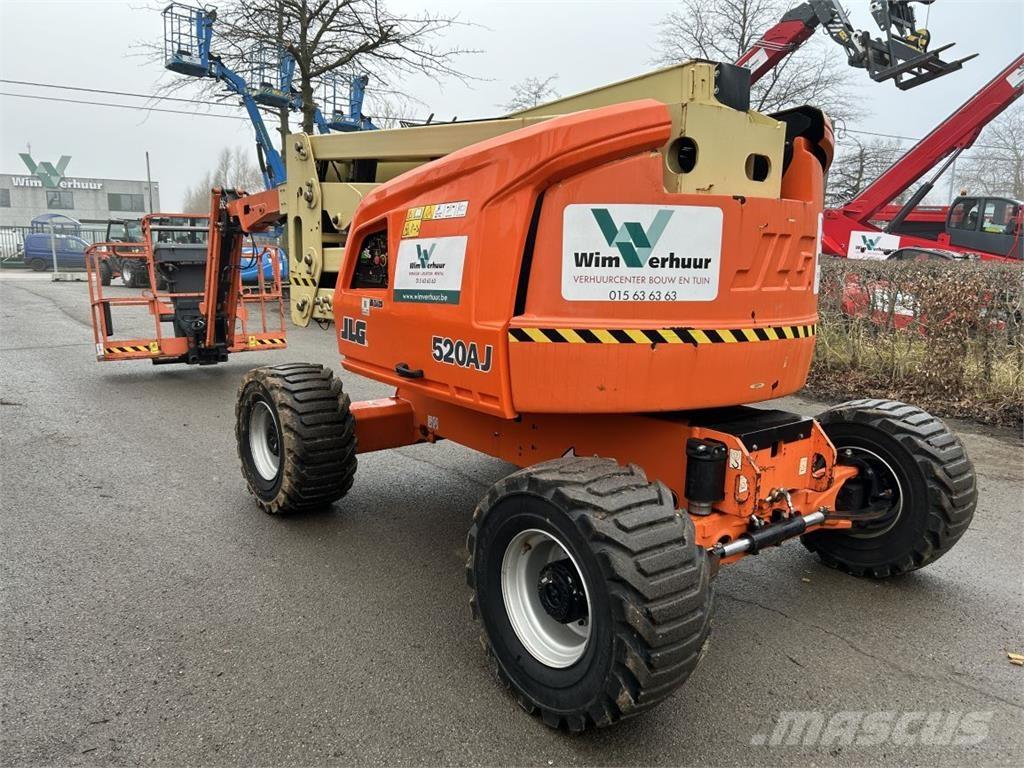 JLG 520AJ (2633) Bomliftar
