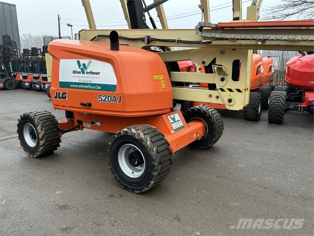 JLG 520AJ (2633) Bomliftar