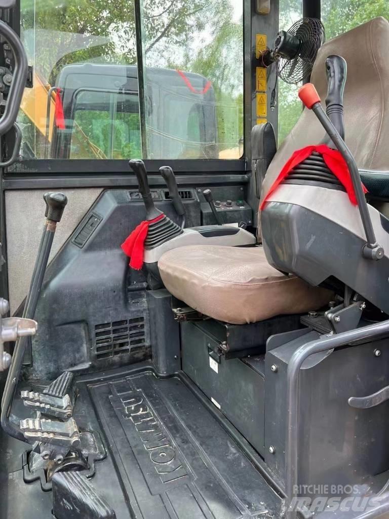 Komatsu PC56-7 Bandgrävare