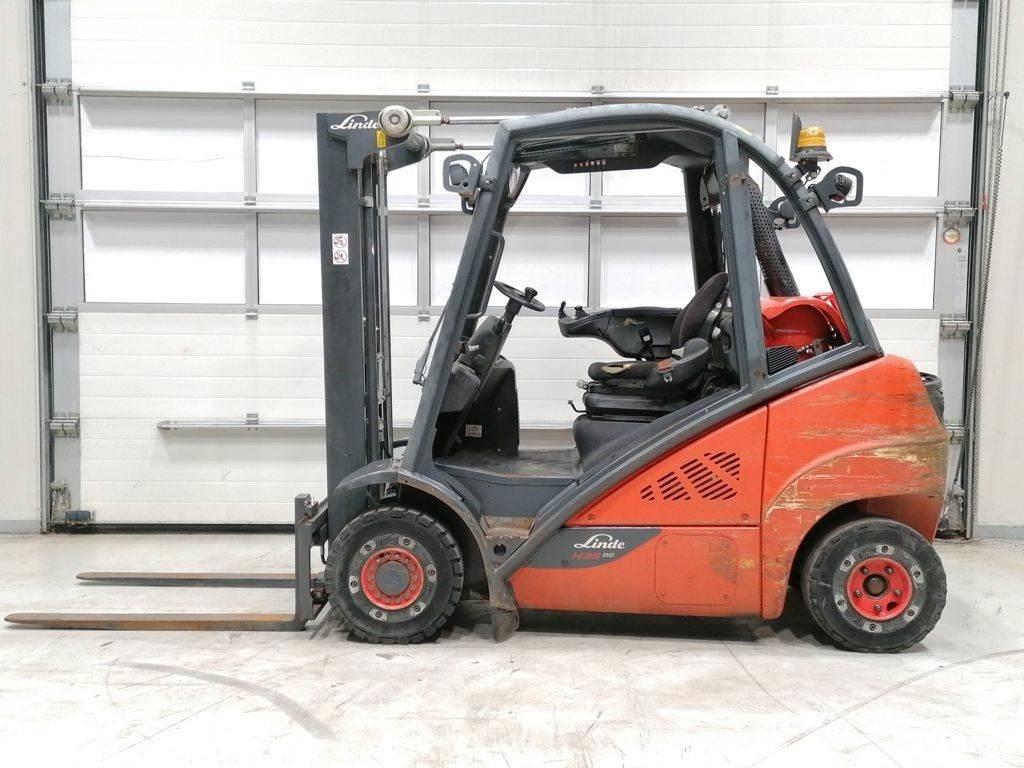 Linde H25T-02 Gasolmotviktstruckar