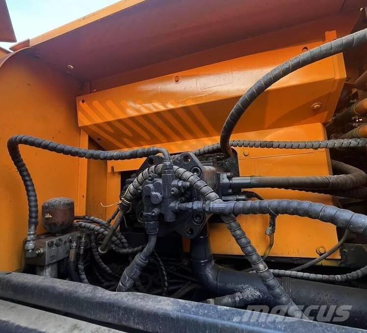 Hyundai R330LC-9T Bandgrävare