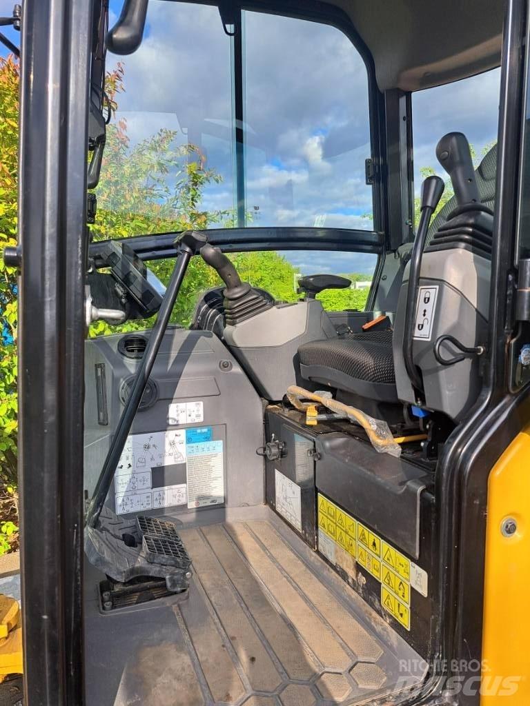 CAT 302cr Minigrävare < 7t