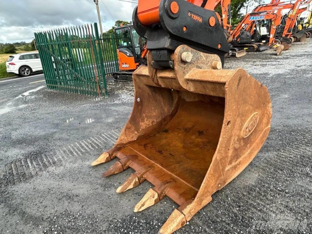 Hitachi ZX 350 LC-6 Bandgrävare