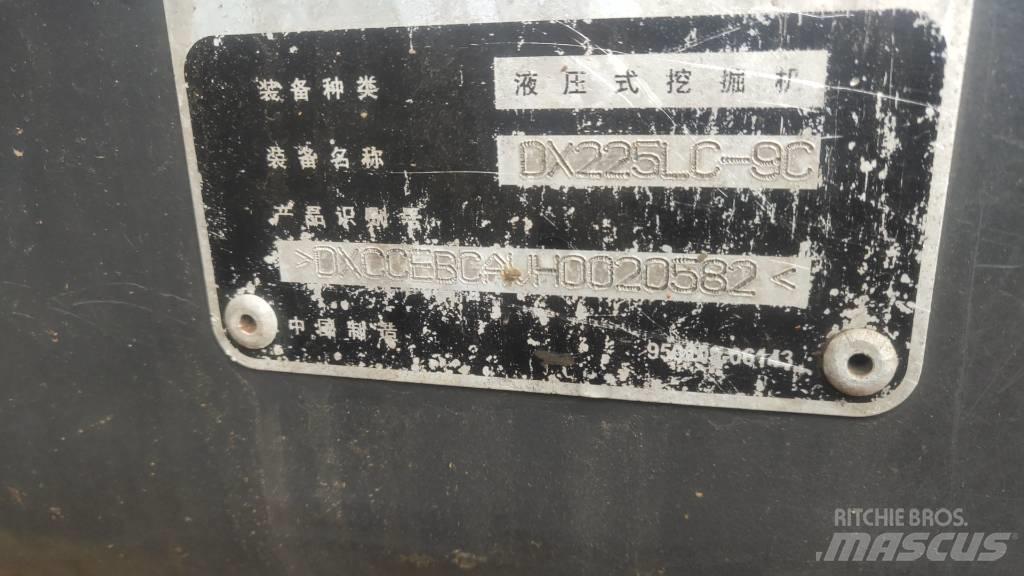 Doosan DX225LC-9C Bandgrävare
