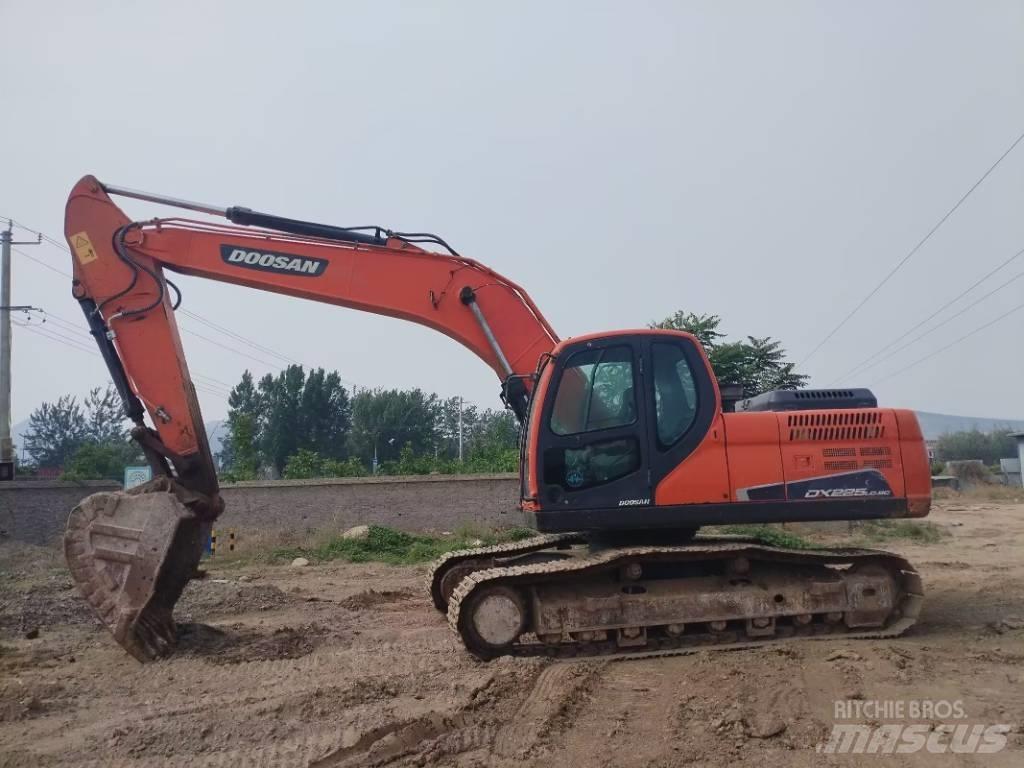 Doosan DX225LC-9C Bandgrävare