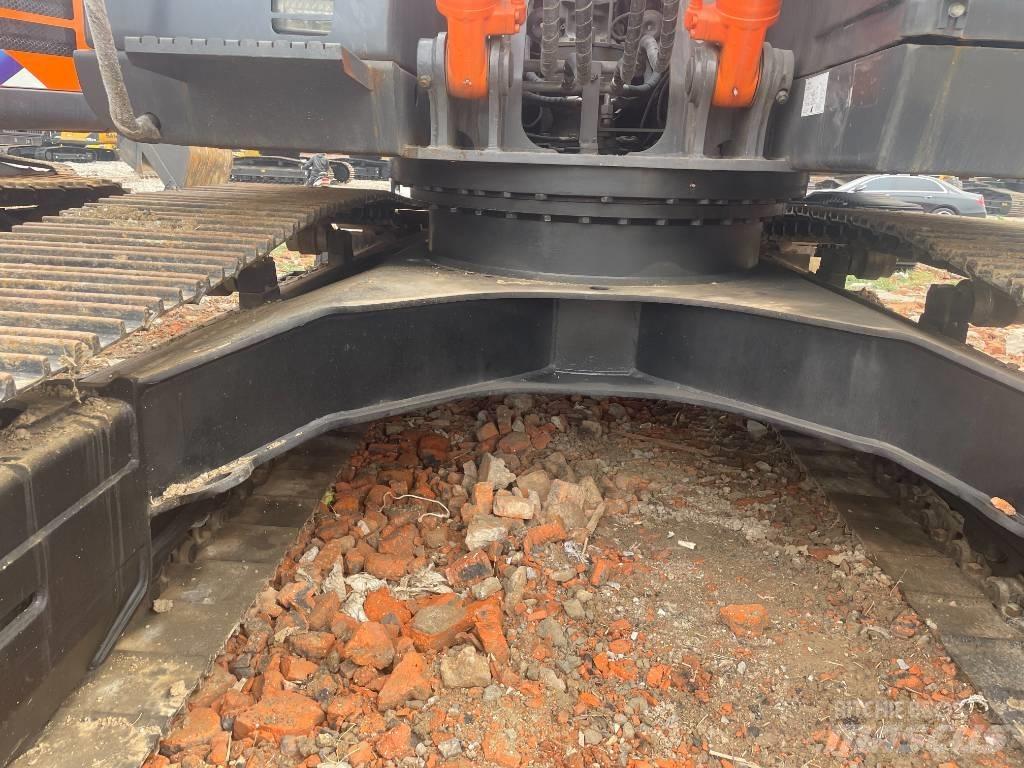 Hitachi ZX 200 Bandgrävare