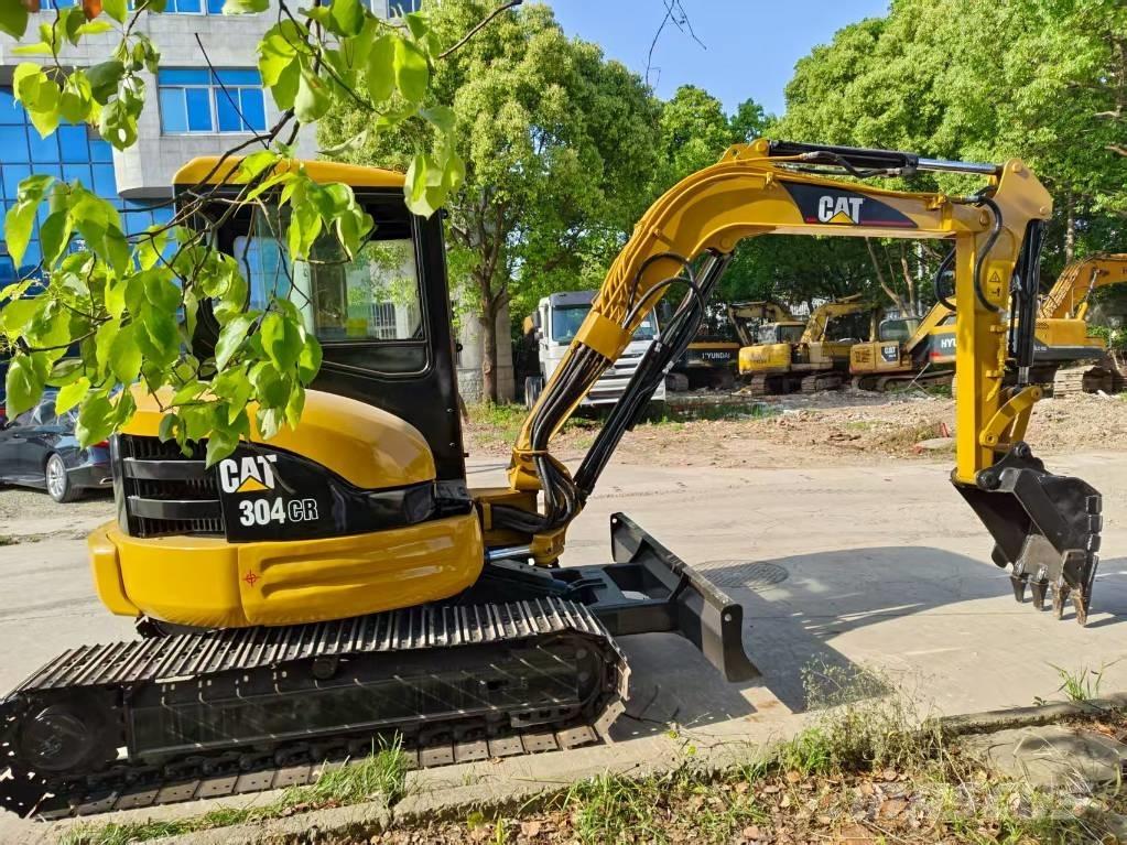 CAT 304 CR Minigrävare < 7t
