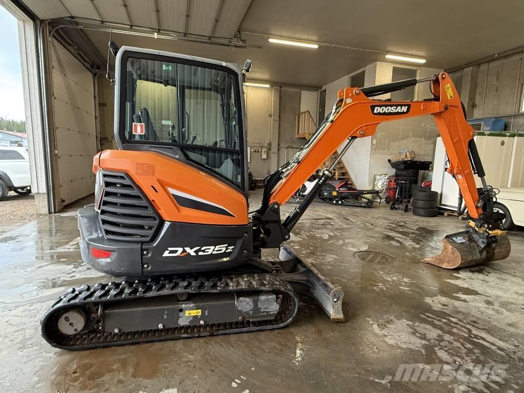 Develon DX 35 Z Minigrävare < 7t