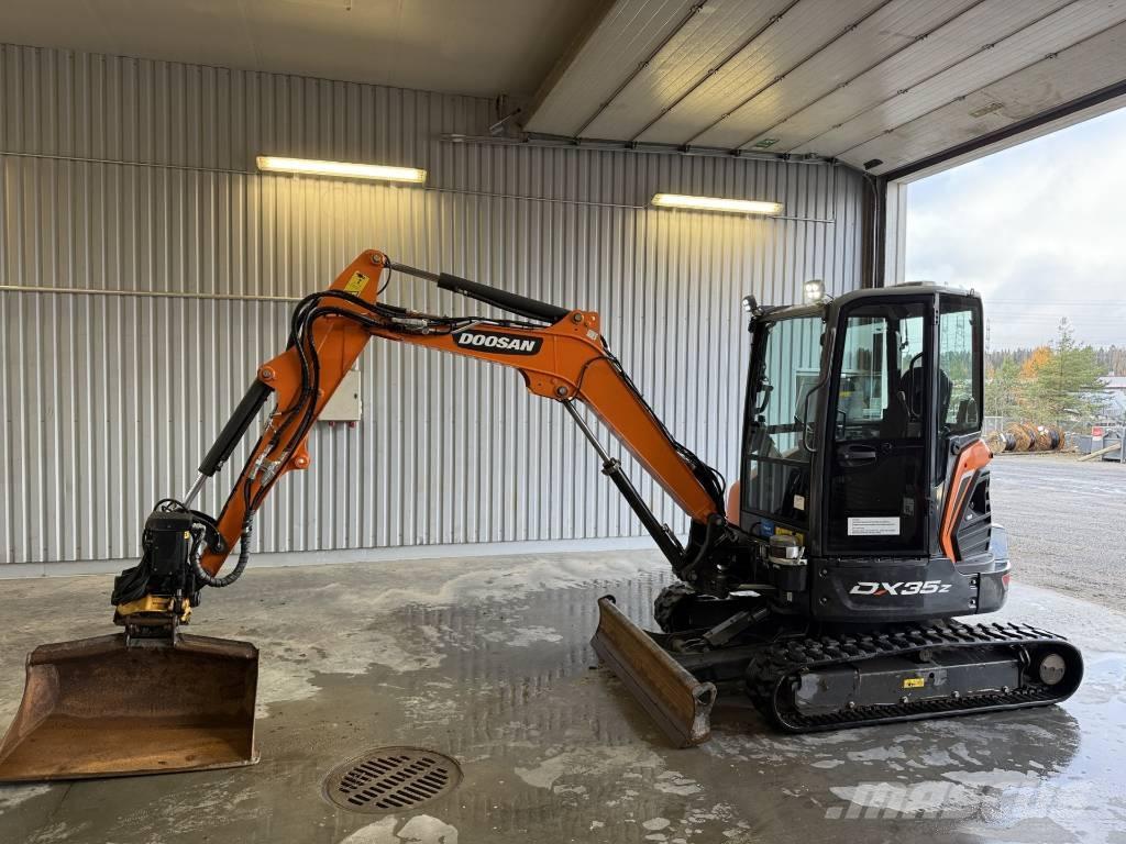 Develon DX 35 Z Minigrävare < 7t