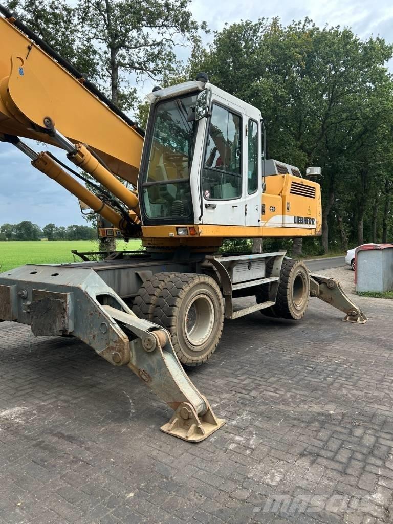 Liebherr 934 B Avfalls / industri hantering