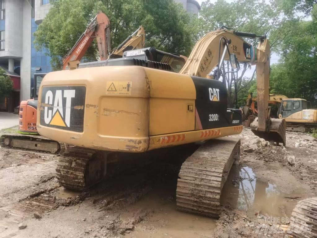 CAT 320 D2 Bandgrävare