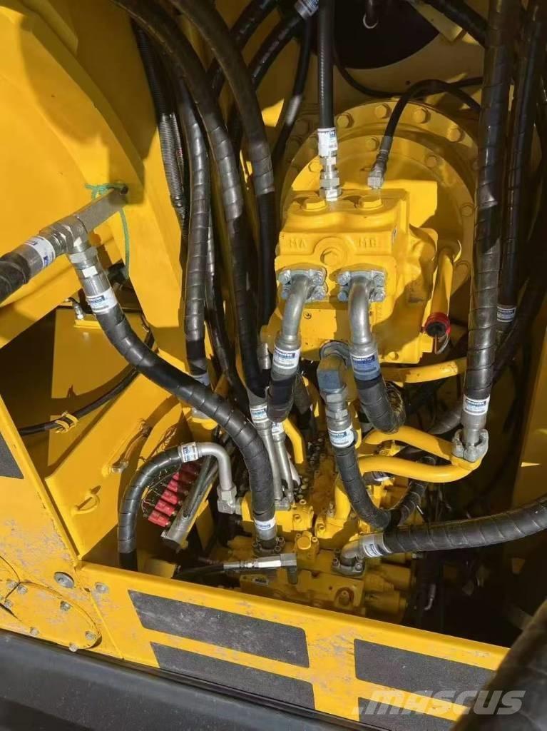 Komatsu 300-7 Bandgrävare