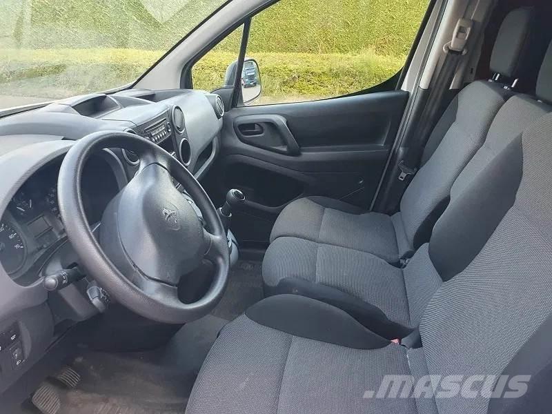 Peugeot Partner Lätta lastbilar