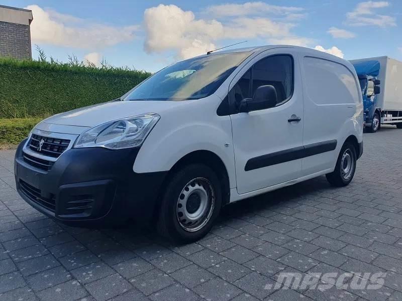Peugeot Partner Lätta lastbilar