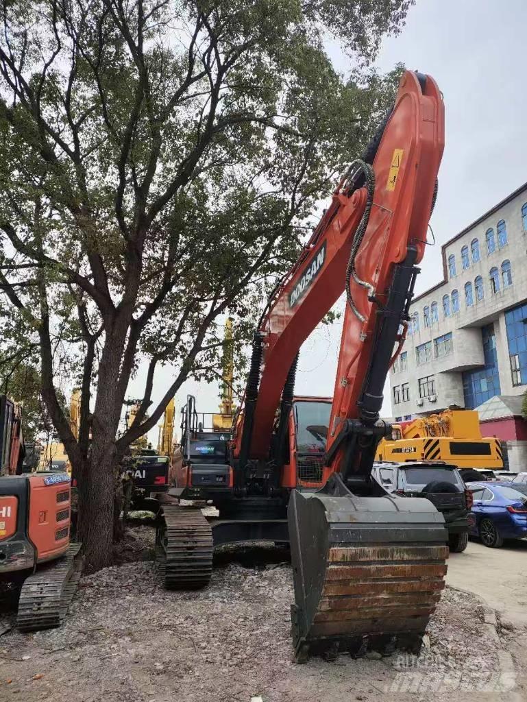 Doosan DX300LC-9c Bandgrävare
