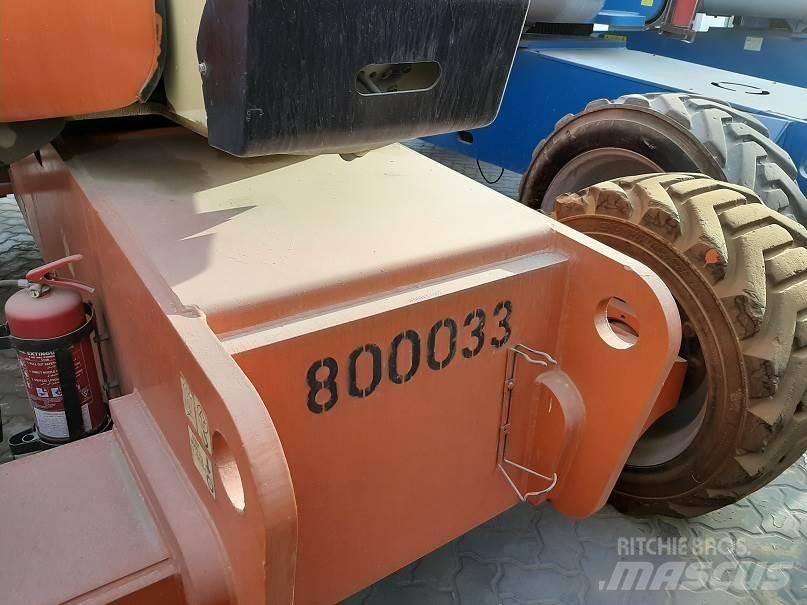 JLG 800AJ Bomliftar