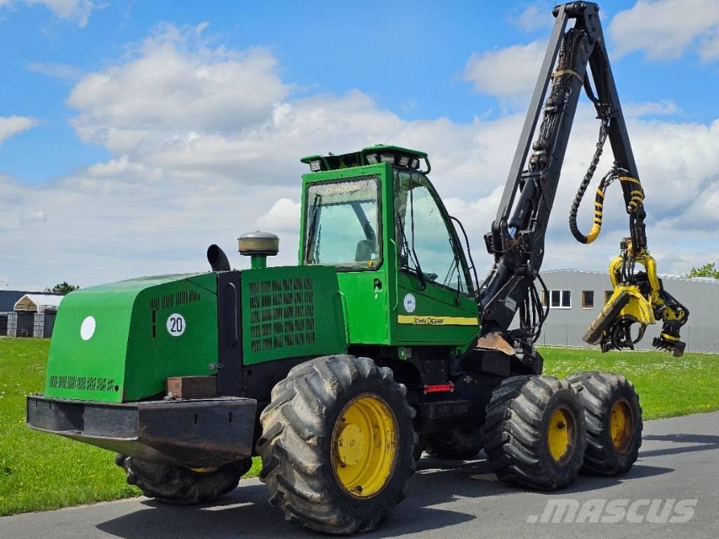 John Deere 1270 D Skördare