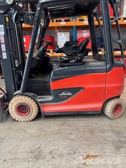 Linde E25/600HL Elmotviktstruckar