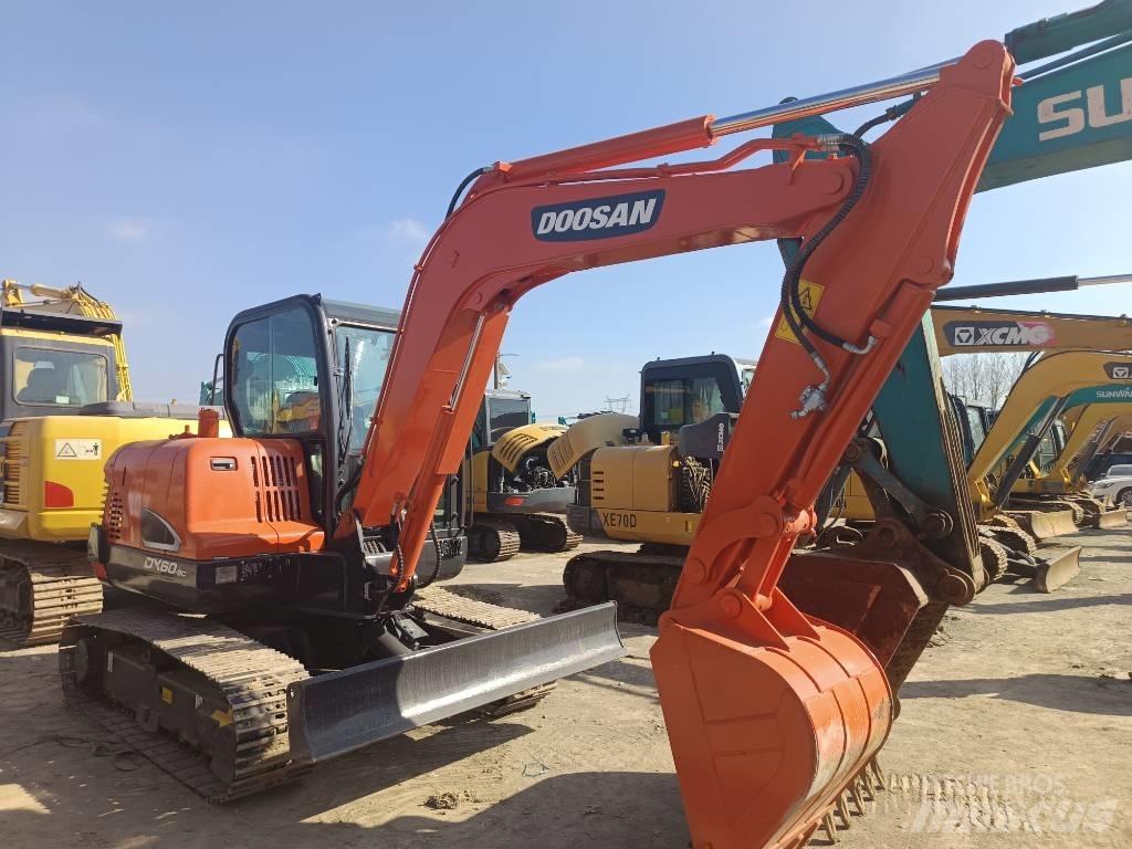 Doosan DX60-9C Bandgrävare
