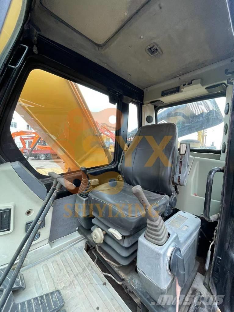 Hyundai Robex 220-7 Bandgrävare