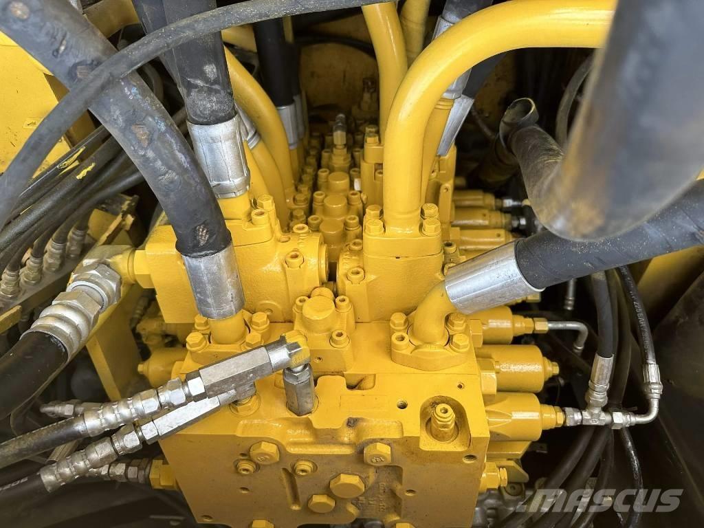 Komatsu PC400-7 Bandgrävare