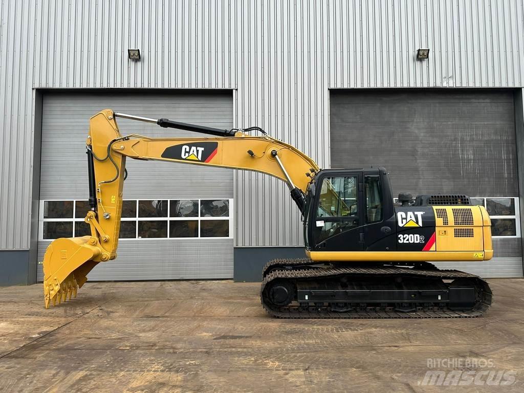 CAT 320D2 Bandgrävare