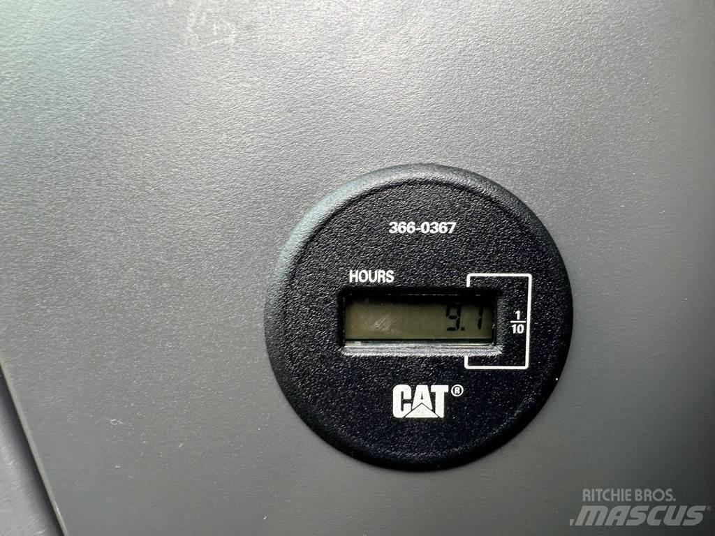 CAT 320D2 Bandgrävare