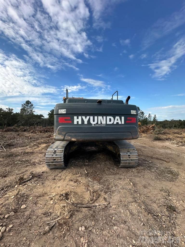 Hyundai HX 260 L Bandgrävare