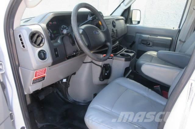 Ford E350 Bärgningsbilar