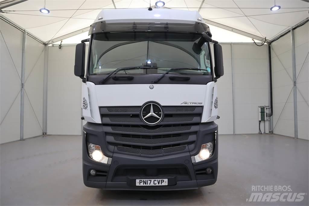 Mercedes-Benz 2542 Dragbilar