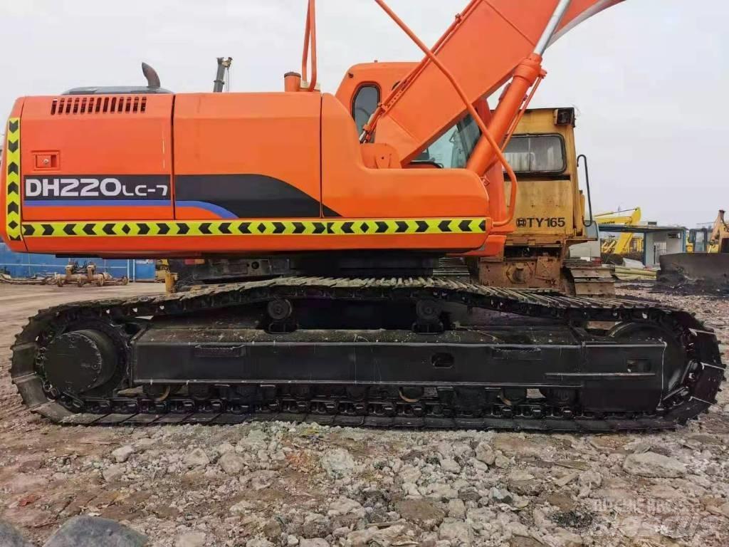 Doosan DH 220 Bandgrävare