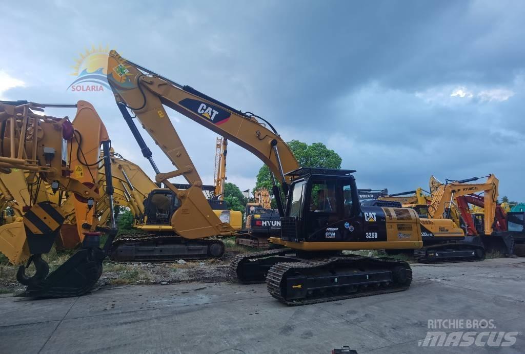 CAT 325 D Bandgrävare