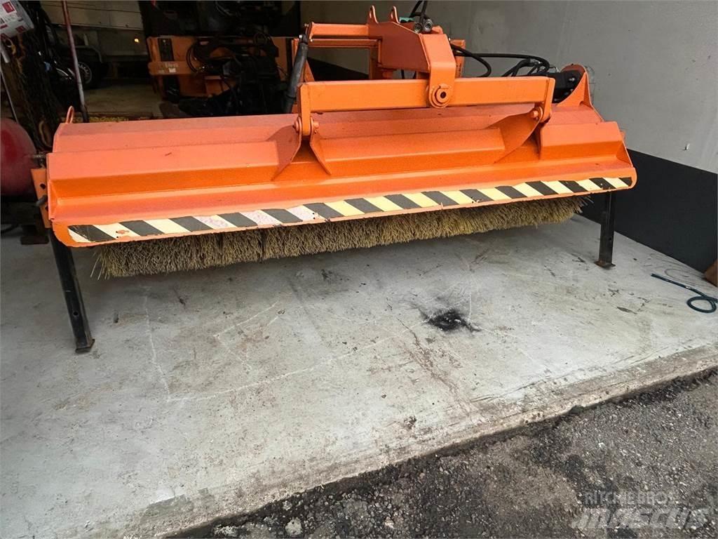 FMG avoharja AH240 Borstar & borstskopor