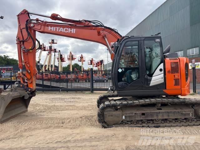 Hitachi ZX 135 US-6 Bandgrävare