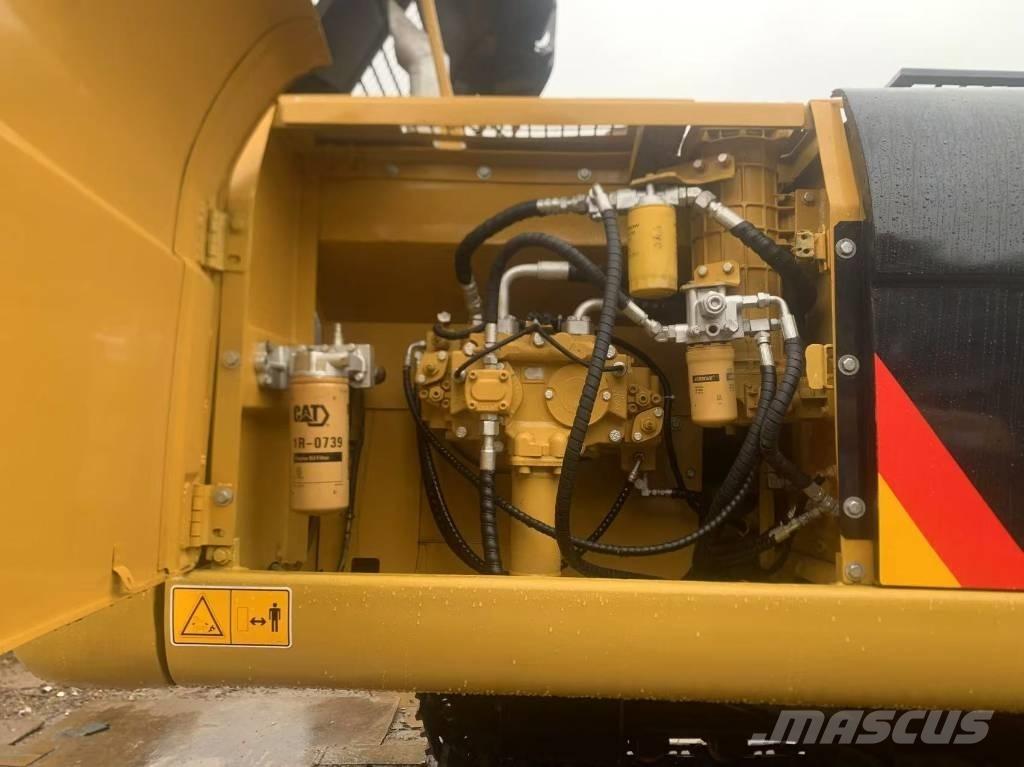 CAT 329 D Bandgrävare