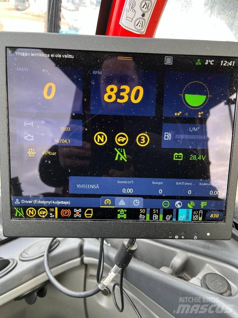 Komatsu 911.7 Skördare