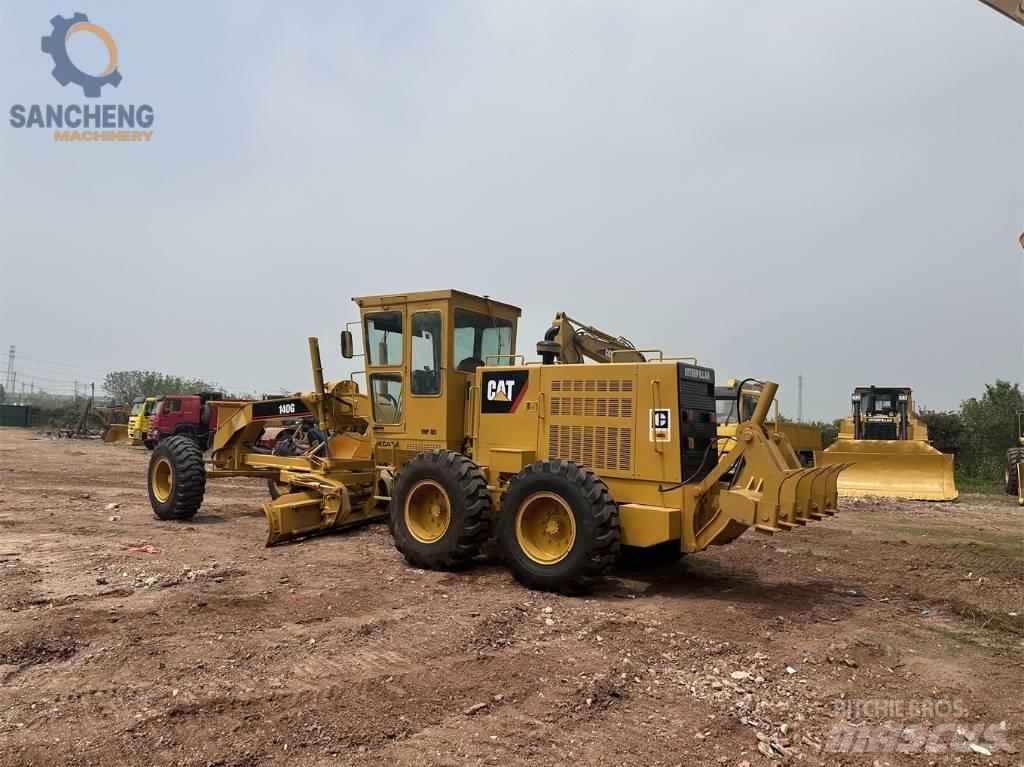 CAT 140 G Väghyvlar
