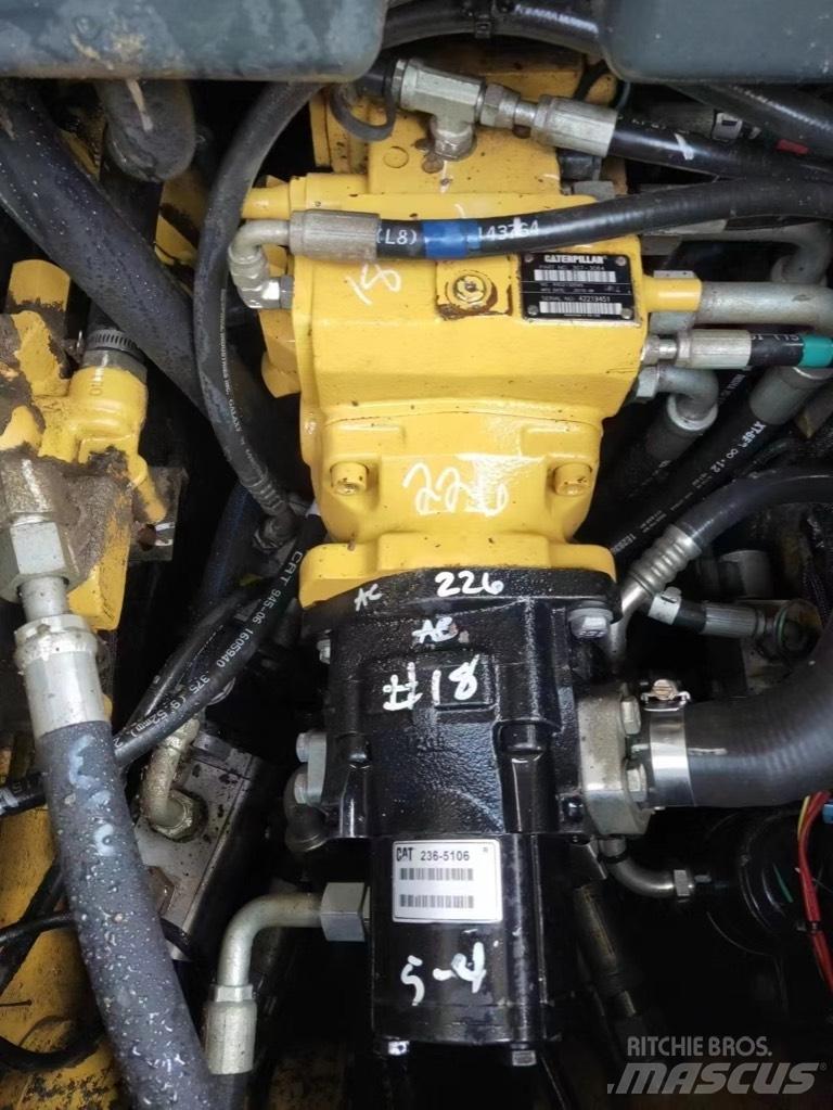 CAT 226 B Kompaktlastare