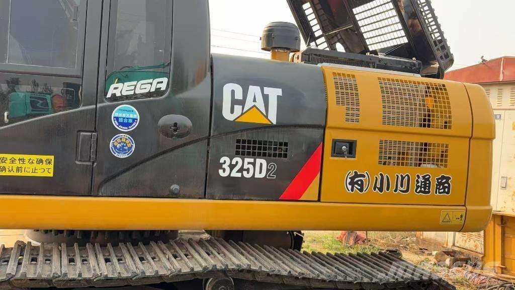 CAT 325 D Bandgrävare