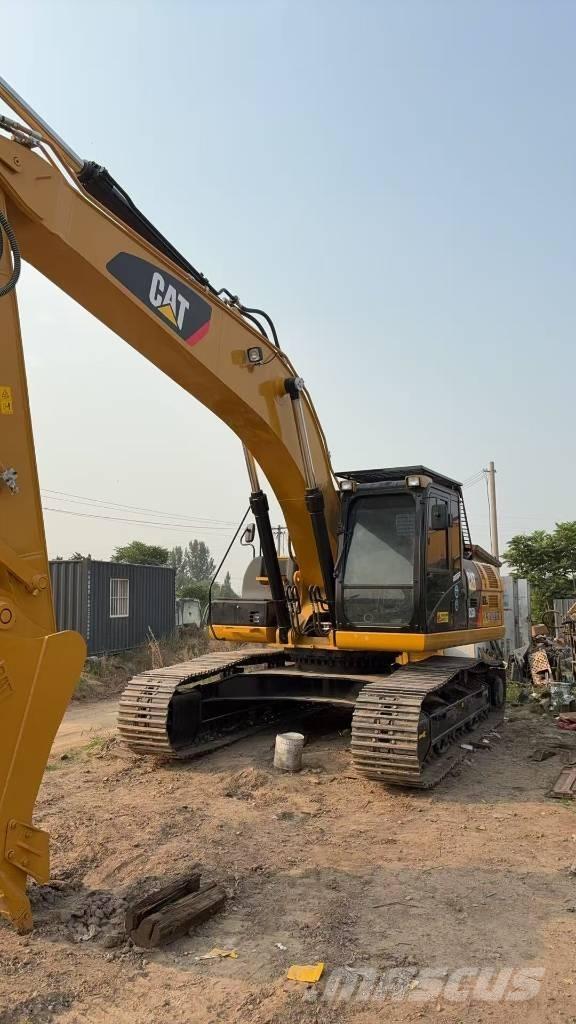 CAT 325 D Bandgrävare