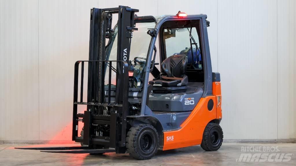 Toyota 02-8 FGKF 20 Gasolmotviktstruckar