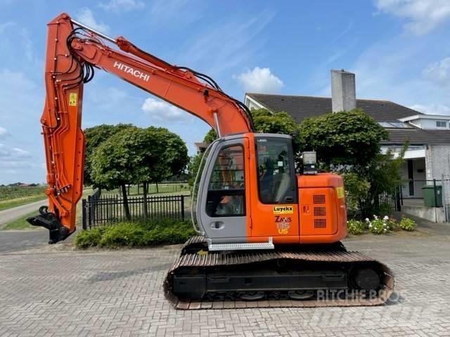Hitachi ZX 135 US Bandgrävare