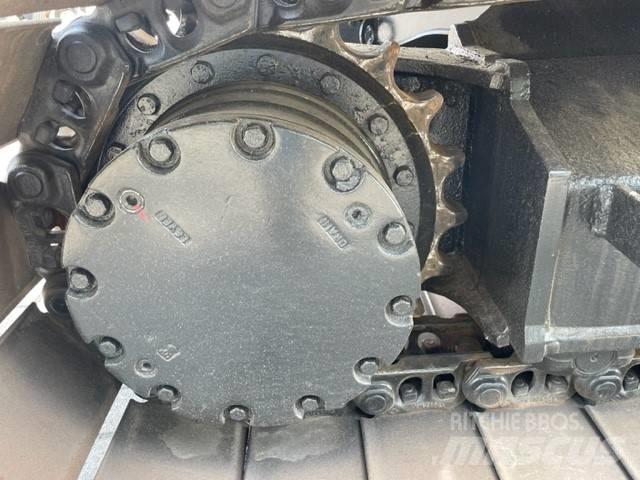 Hitachi ZX 135 US Bandgrävare