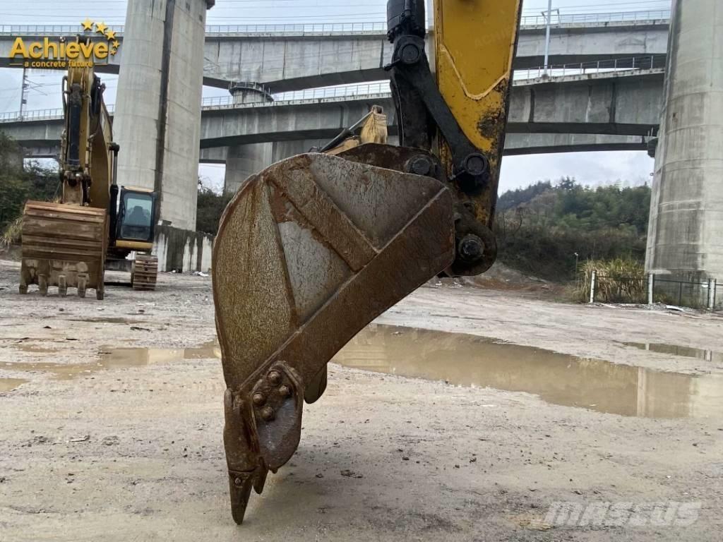 XCMG XE 135 D Bandgrävare