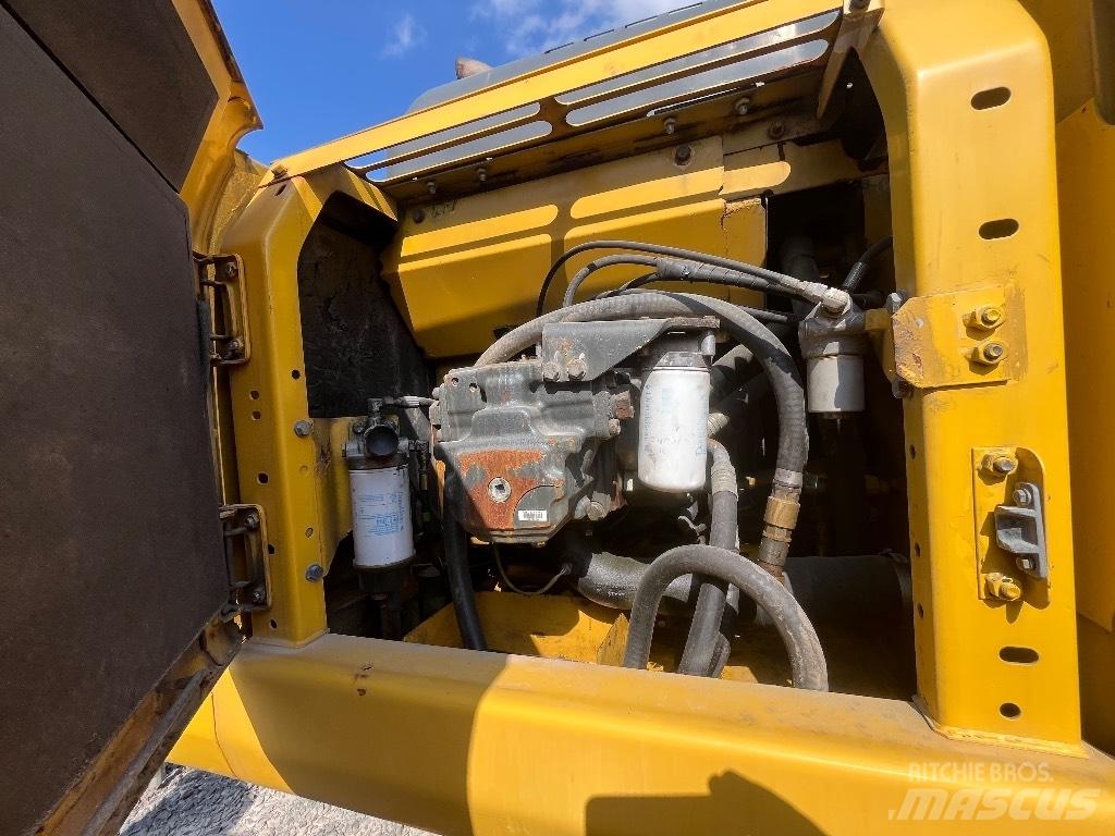 Komatsu Pc240-7 Bandgrävare