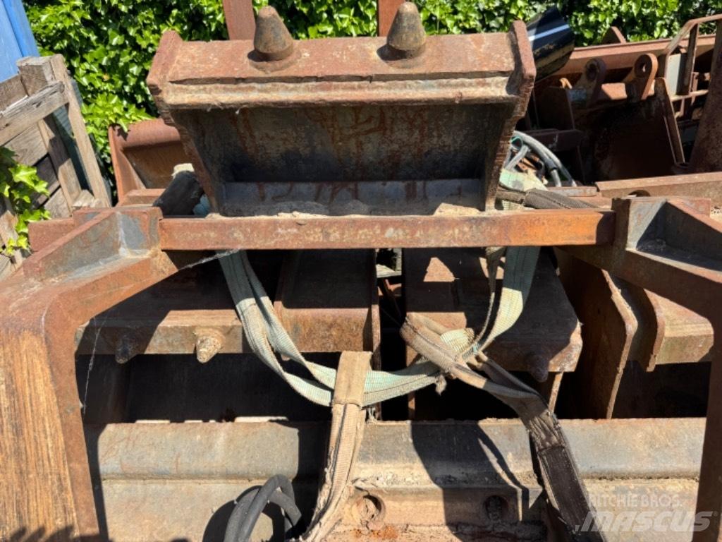 Mecalac 12 MXT Hjulgrävare