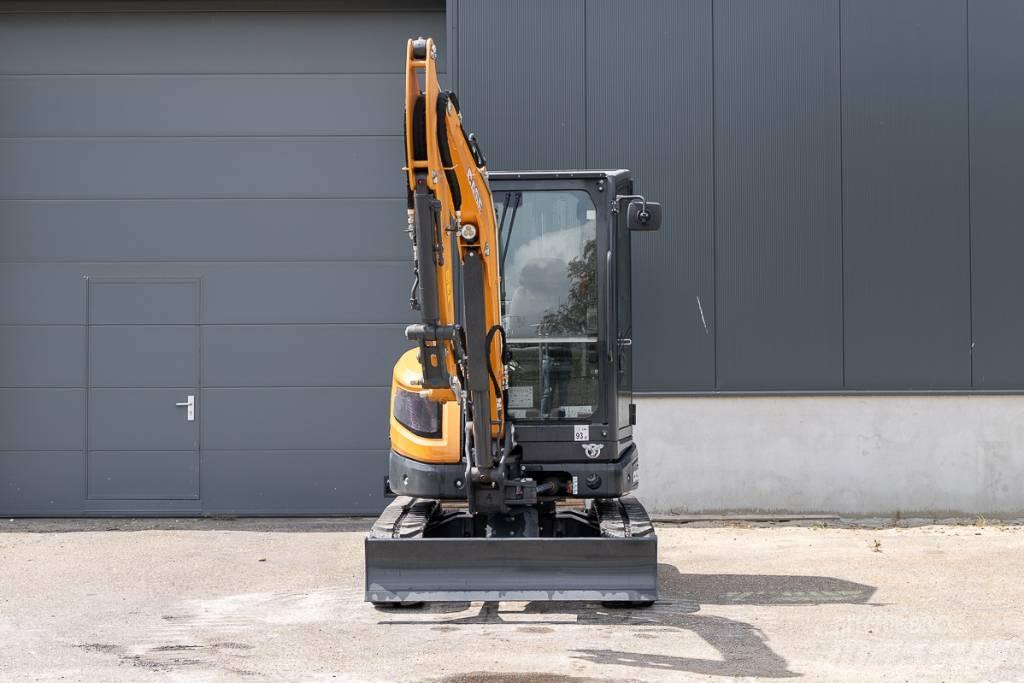 CASE CX 35 D Minigrävare < 7t