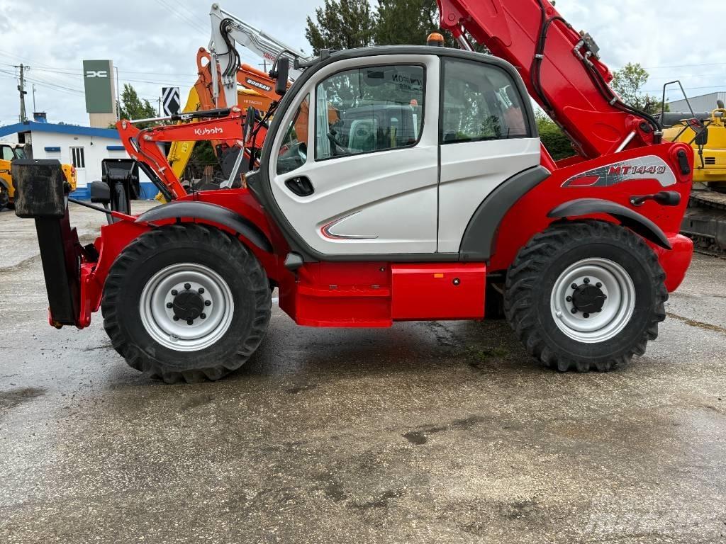 Manitou MT 1440 Teleskoplastare