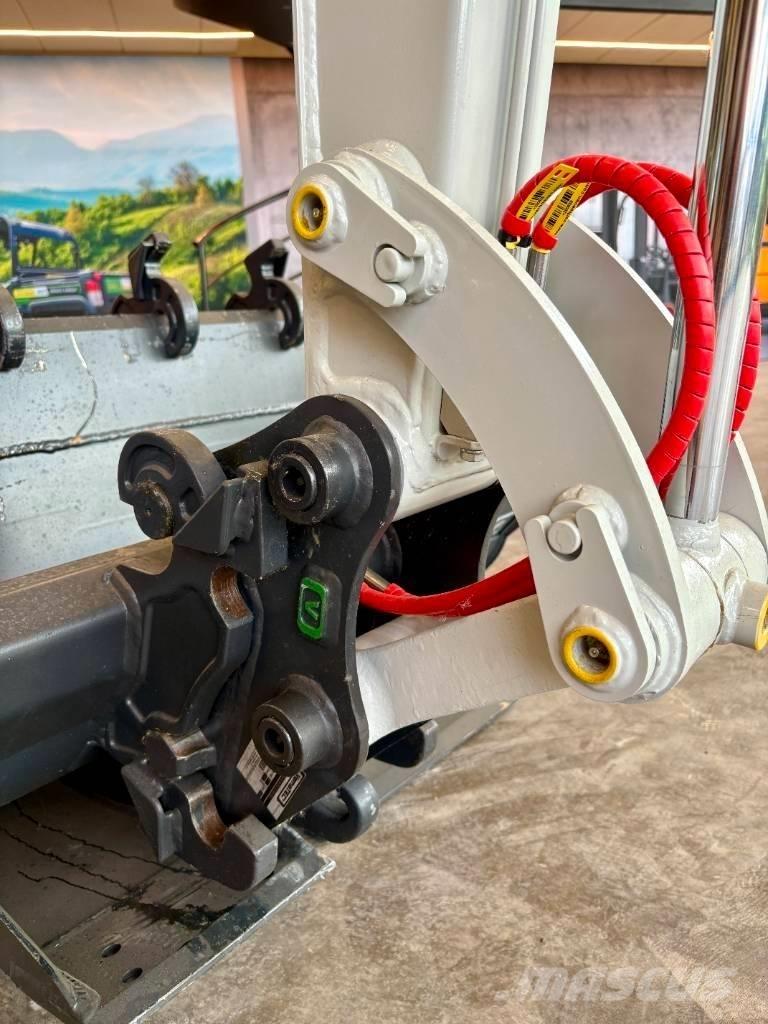 Takeuchi TB 225 Minigrävare < 7t