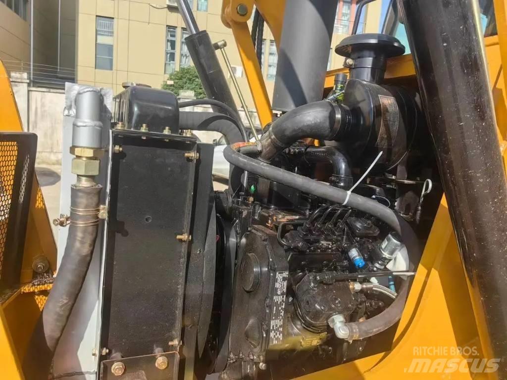 CAT 420 F Grävlastare